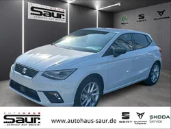 Weiss Neu 2025 Seat Ibiza FR Limousine | 27.580 € (Etwas zu teuer)