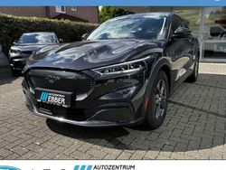 Grau Gebraucht 2024 Ford Mustang Mach-E Extended Range SUV | 35.979 € (Superpreis)