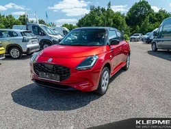 Burning red/prl.super black Neu 2025 Suzuki Swift Comfort Limousine | 22.990 €