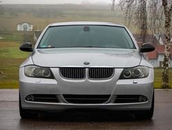 Silber Gebraucht 2006 BMW 330 Limousine | 4.500 €