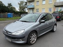 Silber Gebraucht 2002 Peugeot 206 Kleinwagen | 1.350 € (Fairer Preis)