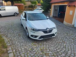 Weiß Gebraucht 2017 Renault Mégane IV Intens Limousine | 10.800 € (Superpreis)