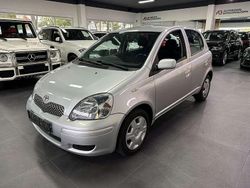 Silber Gebraucht 2003 Toyota Yaris Sol Kleinwagen | 2.950 € (Etwas zu teuer)