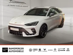Weiß (glacial weiß metallic) Neu 2025 Cupra Leon VZ Kombi | 38.930 € (Superpreis)