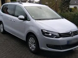 Weiß Gebraucht 2018 VW Sharan Van / Kleinbus | 27.499 € (Fairer Preis)