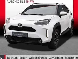 Weiß Gebraucht 2024 Toyota Yaris Cross Style SUV | 26.449 € (Etwas zu teuer)
