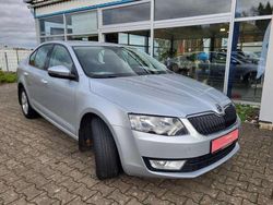 Silber Gebraucht 2014 Skoda Octavia Elegance Limousine | 8.990 € (Etwas zu teuer)