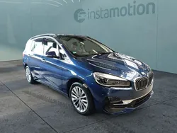 Blau Gebraucht 2022 BMW 218 Gran Tourer Luxury Line Van / Kleinbus | 34.230 €