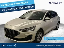 Moondust silber metallic Gebraucht 2023 Ford Focus Titanium Limousine | 18.490 € (Guter Preis)
