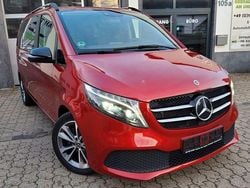 Rot Gebraucht 2023 Mercedes V300 Van / Kleinbus | 49.990 €