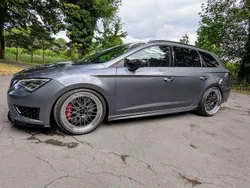 Grau Gebraucht 2016 Cupra Leon Limousine | 23.800 € (Teuer)