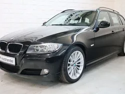 Schwarz Gebraucht 2009 BMW 320 Sport Line Kombi | 3.999 € (Fairer Preis)