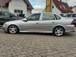 Silber Gebraucht 2000 Opel Vectra Limousine | 5.999 €