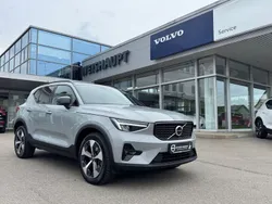 Vapour grey Gebraucht 2023 Volvo XC40 Plus SUV | 36.400 € (Fairer Preis)