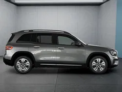 Grau Gebraucht 2025 Mercedes GLB200 SUV | 45.199 € (Etwas zu teuer)