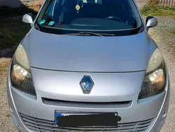 Silber Gebraucht 2010 Renault Scénic III Van / Kleinbus | 4.300 €