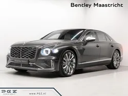 Grau Neu 2025 Bentley Flying Spur Mulliner Limousine | 363.111 €