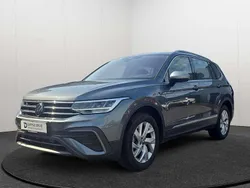 Grau Gebraucht 2024 VW Tiguan Allspace Life SUV | 35.990 € (Guter Preis)