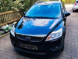 Schwarz Gebraucht 2011 Ford Focus Viva Limousine | 3.000 € (Guter Preis)