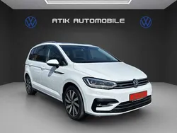 Weiß Gebraucht 2018 VW Touran R-line Van / Kleinbus | 29.880 € (Etwas zu teuer)