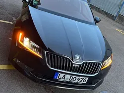 Schwarz Gebraucht 2016 Skoda Superb Ambition Kombi | 11.590 € (Guter Preis)