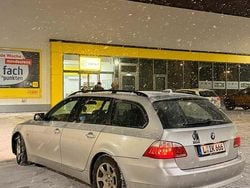 Grau Gebraucht 2004 BMW 530 Kombi | 3.000 € (Guter Preis)