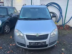 Brilliantsilber metallic Gebraucht 2010 Skoda Fabia Cool Edition Kombi | 1.099 € (Guter Preis)