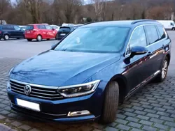 Blau Gebraucht 2019 VW Passat Highline Kombi | 12.500 € (Guter Preis)