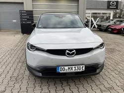 Multitone ceramic white Gebraucht 2024 Mazda MX30 Makoto SUV | 31.990 € (Etwas zu teuer)