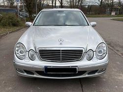 Silber Gebraucht 2005 Mercedes E350 Elegance Limousine | 6.000 € (Fairer Preis)