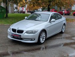 Silber Gebraucht 2011 BMW 320 Comfort Edition Coupé | 12.999 € (Teuer)