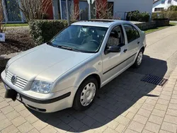 Silber Gebraucht 1999 VW Bora Basis Limousine | 3.000 € (Etwas zu teuer)
