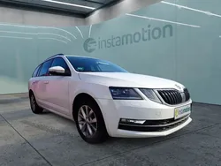 Weiß Gebraucht 2018 Skoda Octavia Style Kombi | 15.888 € (Fairer Preis)