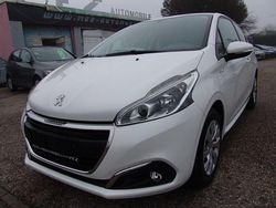 Lack weiss banquise/deckende l Gebraucht 2016 Peugeot 208 Kleinwagen | 5.990 € (Fairer Preis)