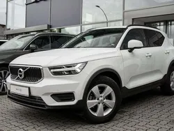 Ice white Gebraucht 2021 Volvo XC40 Momentum SUV | 27.890 € (Guter Preis)