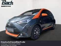 Grau Gebraucht 2020 Toyota Aygo Kleinwagen | 9.470 € (Fairer Preis)
