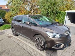 Braun Gebraucht 2019 Renault Grand Scénic IV Bose Edition Van / Kleinbus | 16.600 € (Superpreis)