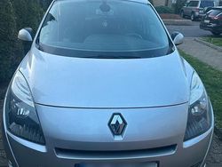 Silber Gebraucht 2011 Renault Scénic III Van / Kleinbus | 4.980 € (Fairer Preis)