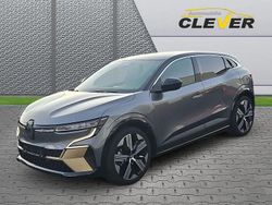Grau Gebraucht 2022 Renault Megane E-Tech Iconic Limousine | 25.990 € (Fairer Preis)
