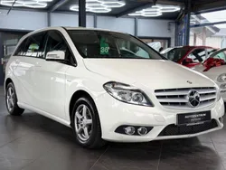 Weiß Gebraucht 2012 Mercedes B180 Van / Kleinbus | 9.490 € (Teuer)