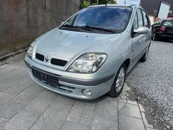 Grau Gebraucht 2003 Renault Scénic Van / Kleinbus | 699 € (Superpreis)
