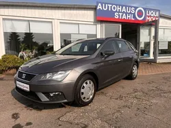 Grau Gebraucht 2017 Seat Leon ST Reference Kombi | 11.490 € (Fairer Preis)