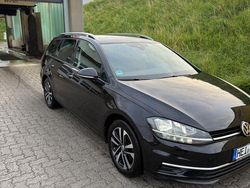 Schwarz Gebraucht 2021 VW Golf VIII IQ Drive Limousine | 17.000 € (Etwas zu teuer)