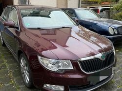 Rot Gebraucht 2010 Skoda Superb Limousine | 11.500 € (Teuer)