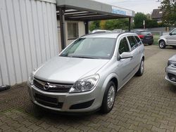 Silber Gebraucht 2009 Opel Astra Selection Limousine | 2.500 € (Fairer Preis)