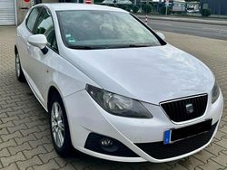 Weiß Gebraucht 2011 Seat Ibiza Kleinwagen | 4.600 € (Etwas zu teuer)