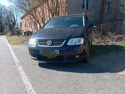 Schwarz Gebraucht 2003 VW Touran Van / Kleinbus | 1.990 € (Fairer Preis)