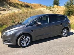 Grau Gebraucht 2018 Ford S-MAX S Van / Kleinbus | 18.000 € (Guter Preis)