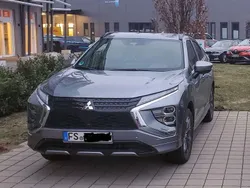 Grau Gebraucht 2022 Mitsubishi Eclipse Cross Select SUV | 29.500 € (Teuer)
