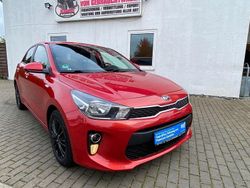 Rot Gebraucht 2020 Kia Rio Attract Limousine | 10.950 € (Fairer Preis)